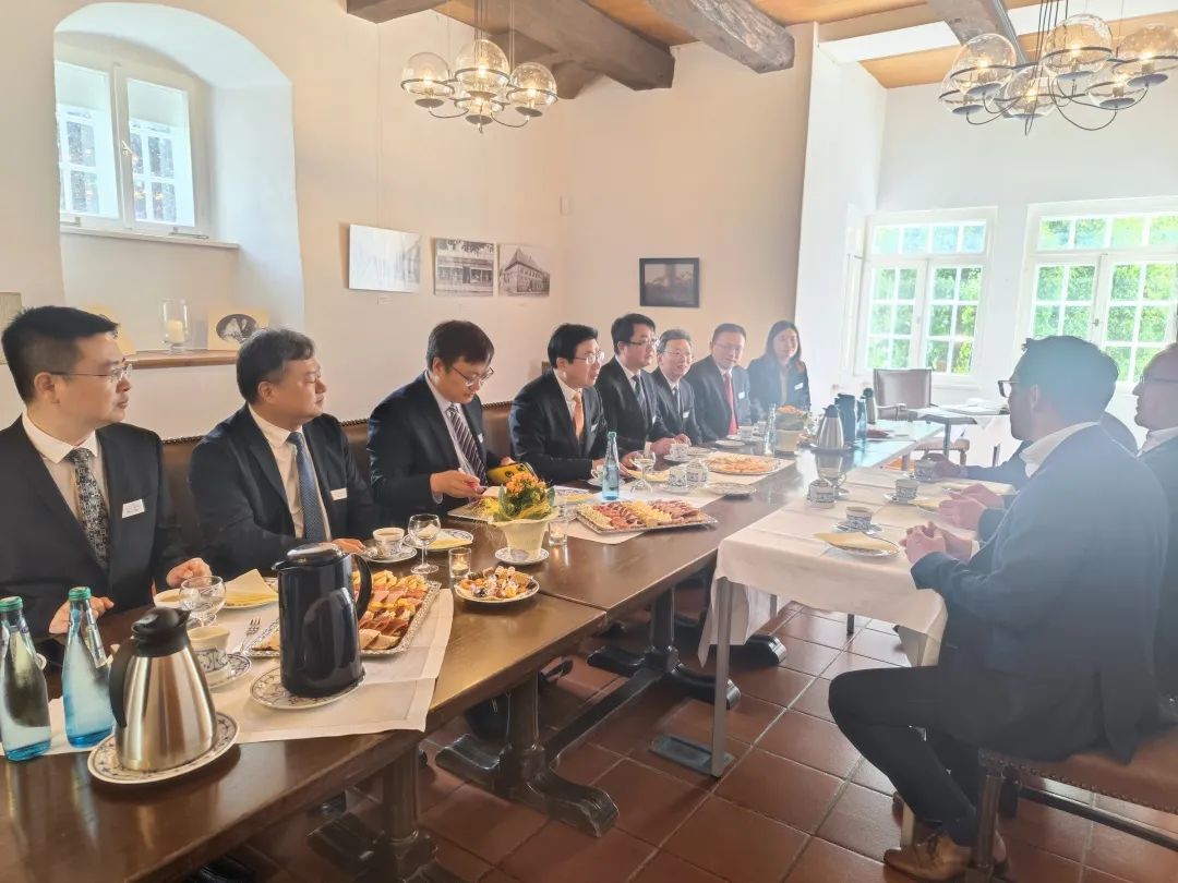 Qiao Junjie leads a delegation to continue economic and trade negotiations in Germany